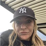 Traduttrice e Interprete Italiano Inglese e viceversa, con laurea B.A. in International Relations, Master Degree e Certificate of English Proficiency, offre lezioni di Inglese on line per studenti, adulti e aziende